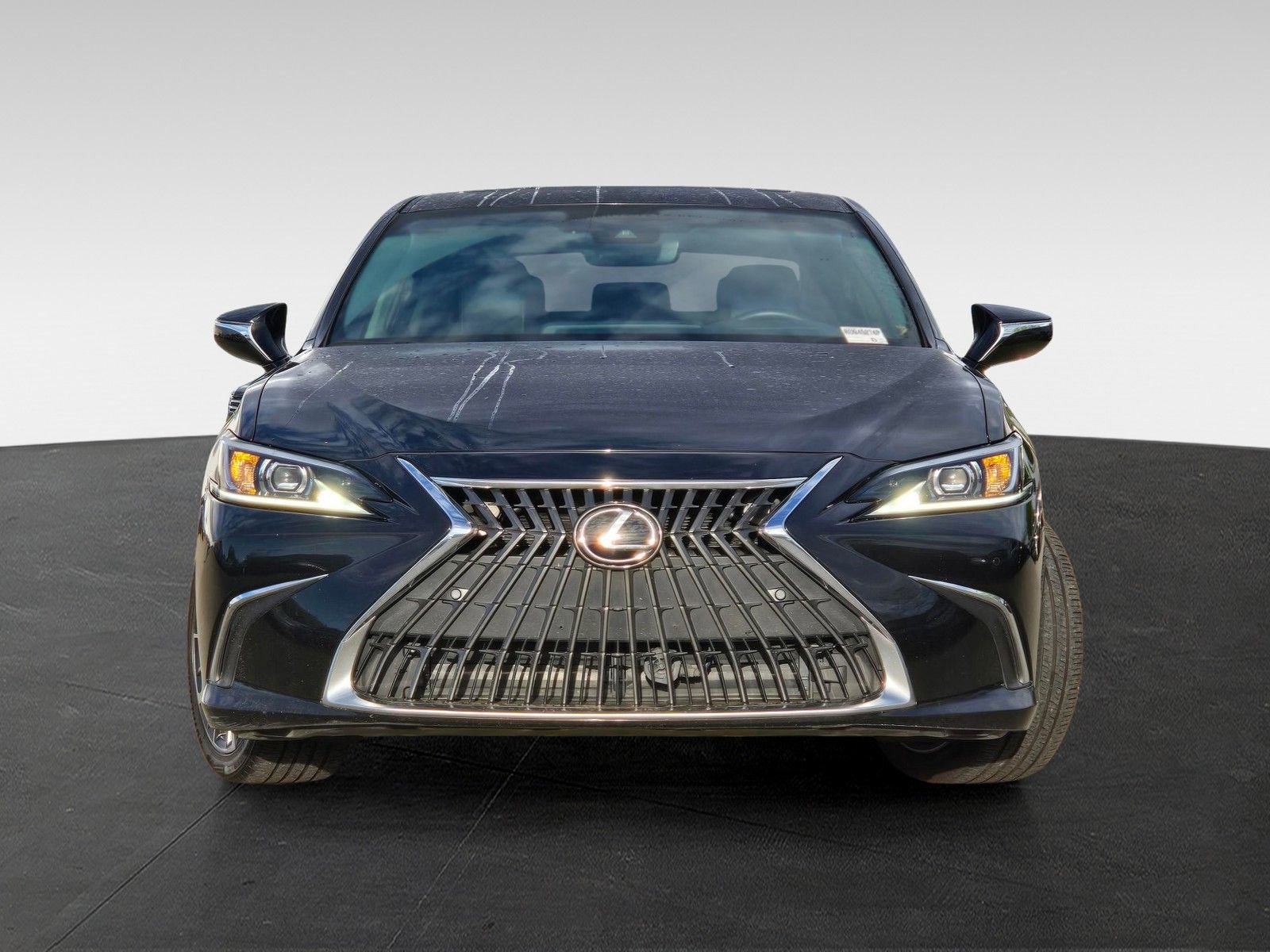 Used 2024 Lexus ES 300h w/ Premium Package image 2