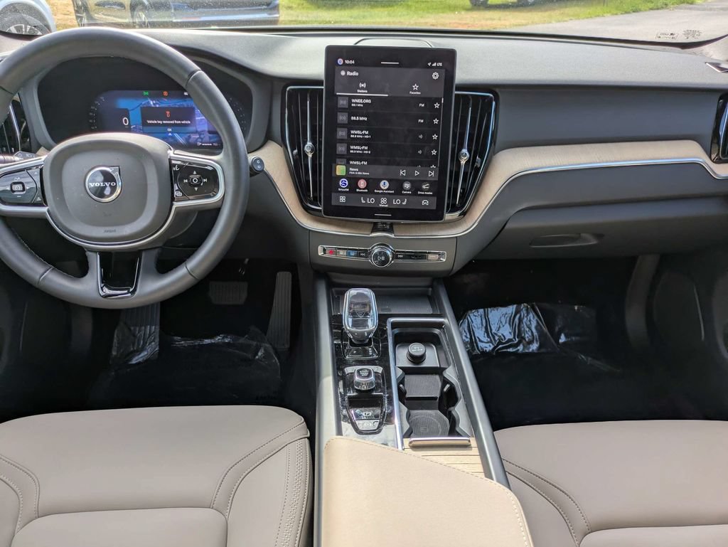 Certified 2026 Volvo XC60 B5 Core AWD/4WD image 16