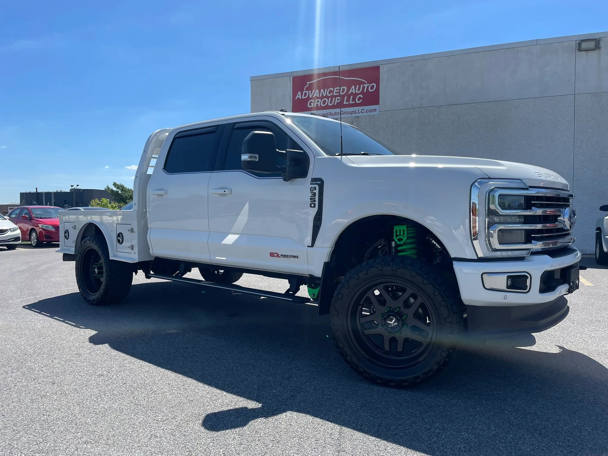 Used 2024 Ford F350 Limited w/ FX4 Off-Road Package AWD/4WD image 2