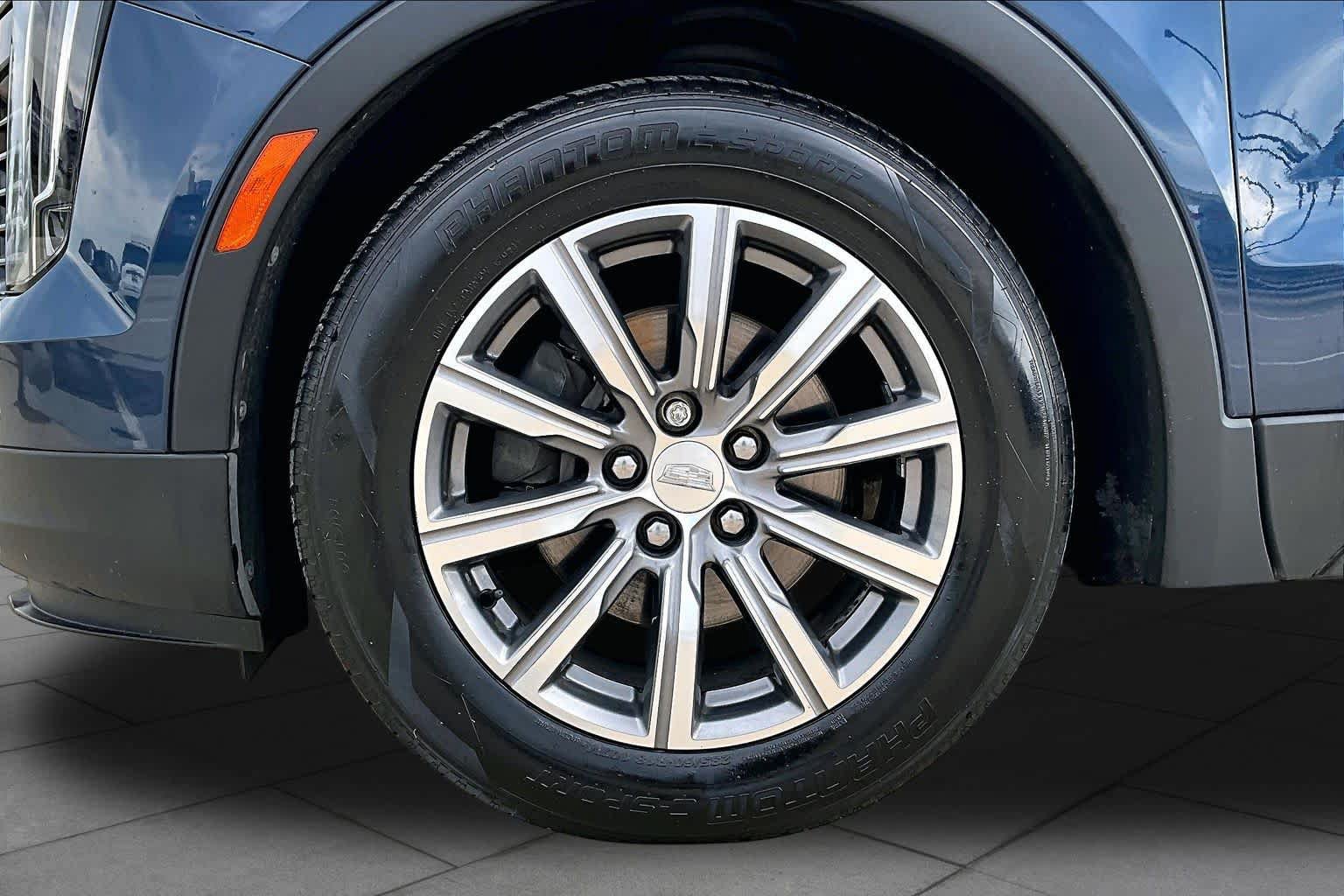 Used 2019 Cadillac XT4 Sport w/ Cold Weather Package AWD/4WD image 11