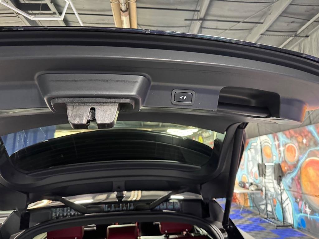 Used 2021 Jaguar F-PACE R-Dynamic S image 19