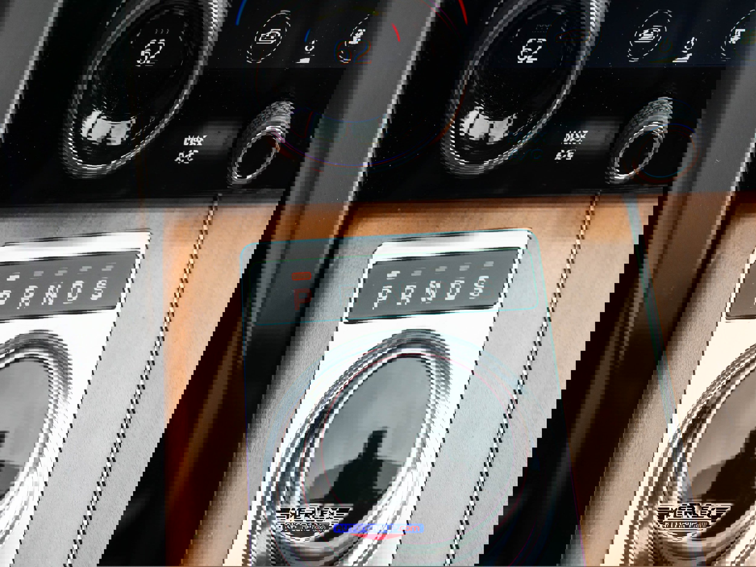 Used 2018 Land Rover Range Rover Long Wheelbase Supercharged image 39