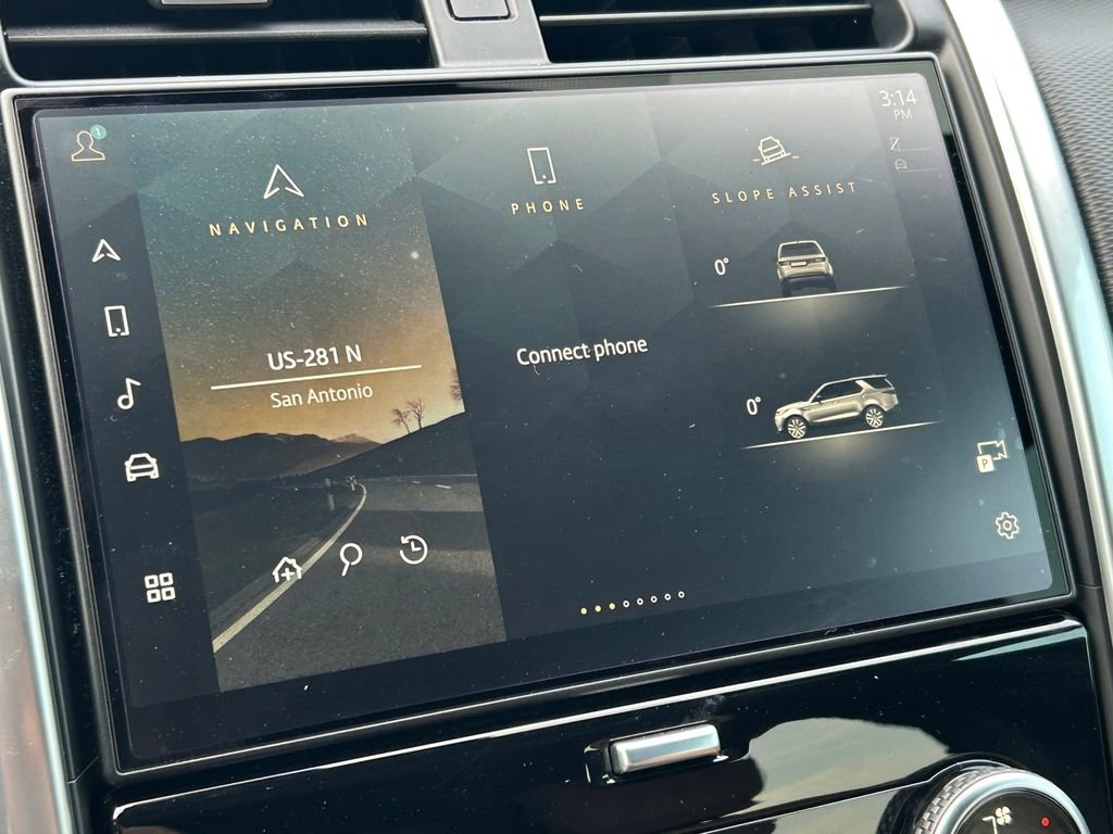 Used 2024 Land Rover Discovery Dynamic SE image 31