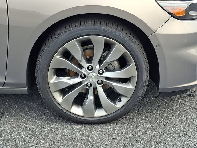 Certified 2018 Chevrolet Malibu Premier w/ Premier Sun and Wheel Package FWD image 8