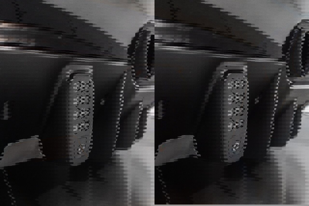 Used 2018 Ferrari 488 Spider image 93