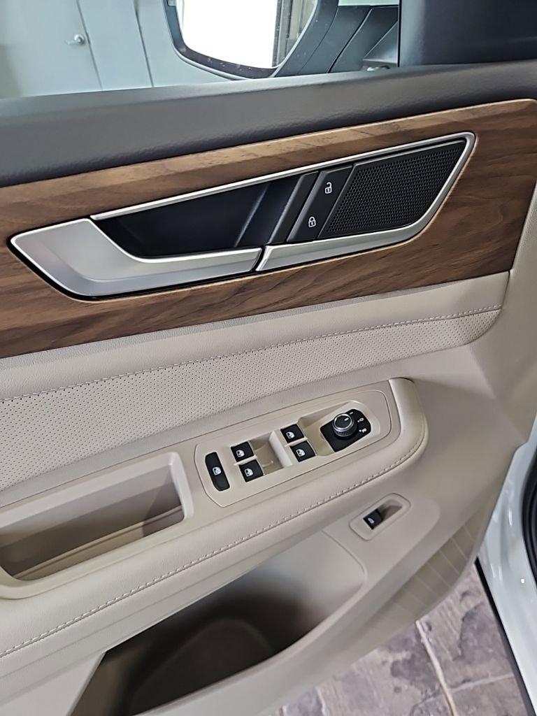 New 2026 Volkswagen Atlas SE image 30