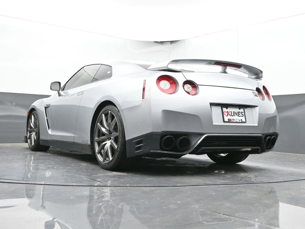 Used 2012 Nissan GT-R Premium AWD/4WD image 50