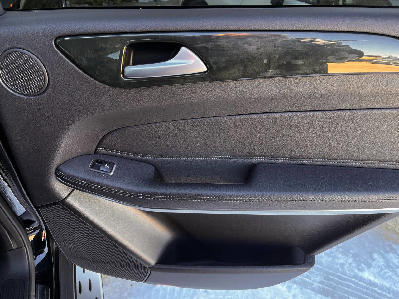 Used 2018 Mercedes-Benz GLS 550 4MATIC w/ Driver Assistance Package image 21