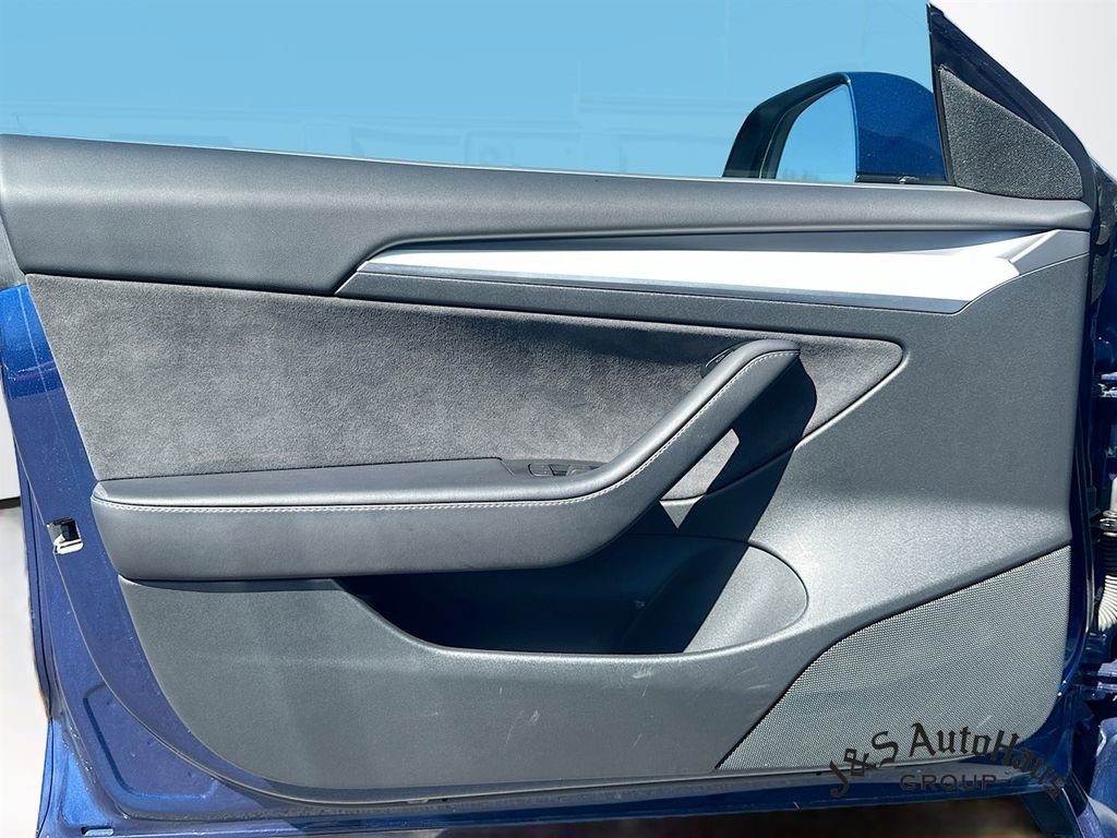 Used 2023 Tesla Model 3 Performance image 23