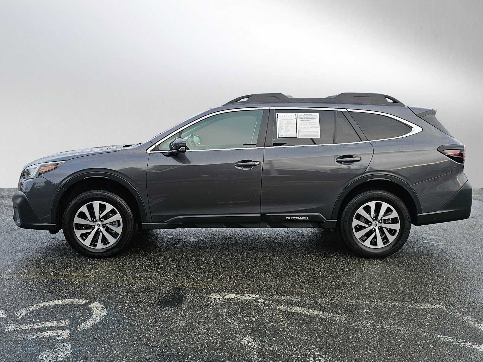 Used 2020 Subaru Outback Premium image 6