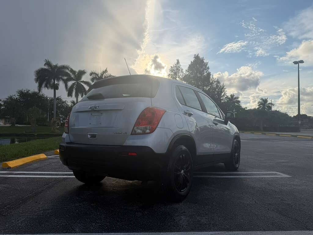 Used 2015 Chevrolet Trax LS FWD image 5