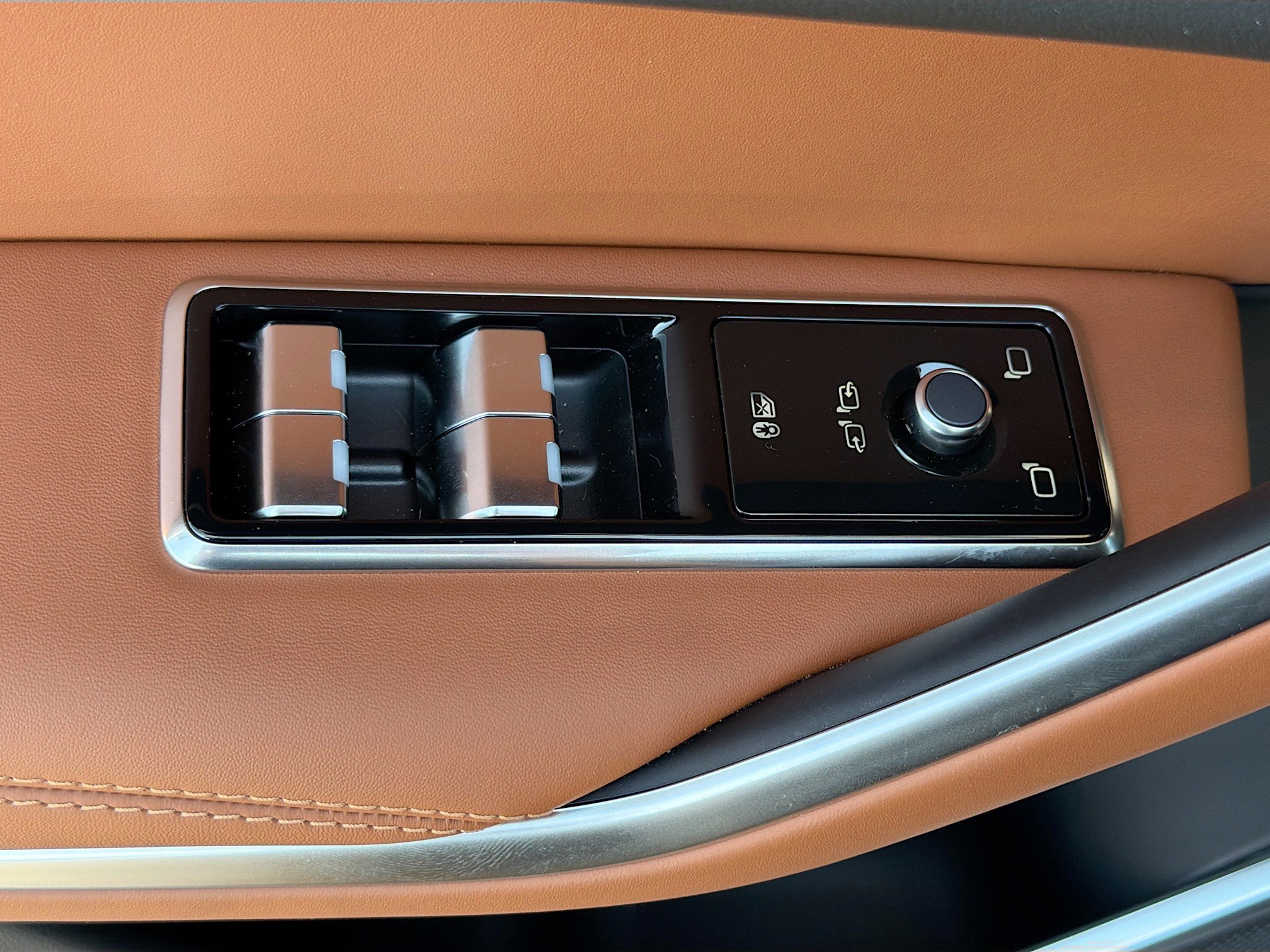 New 2026 Jaguar F-PACE R-Dynamic S AWD/4WD image 23