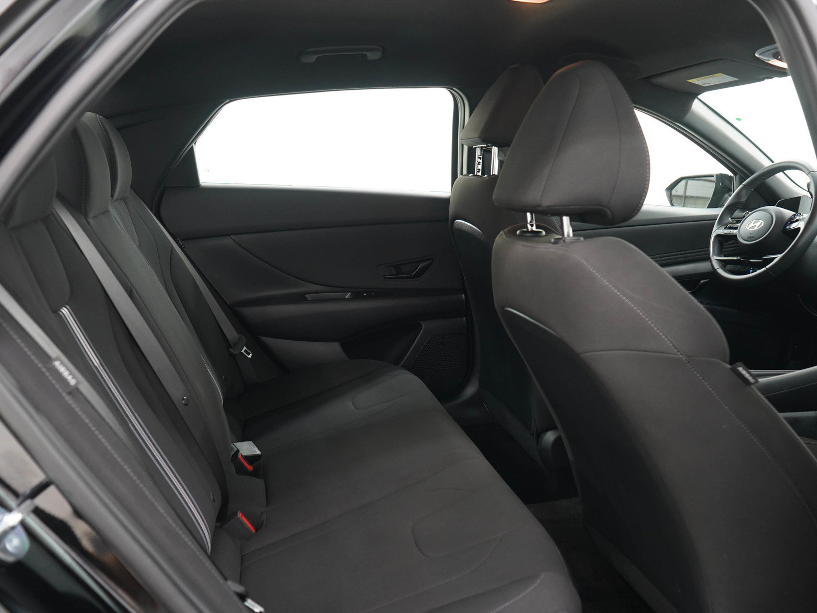 Used 2026 Hyundai Elantra SEL FWD image 12