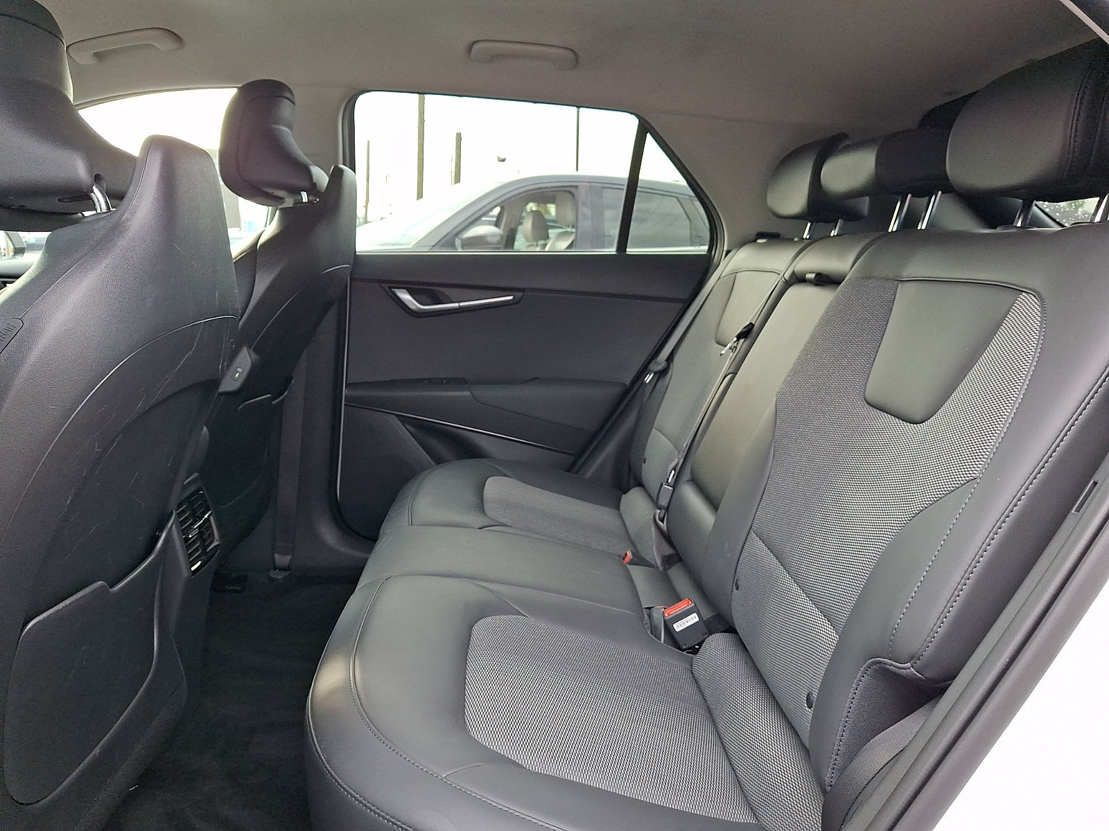 Used 2023 Kia Niro Wind w/ Wind Preserve Package FWD image 10