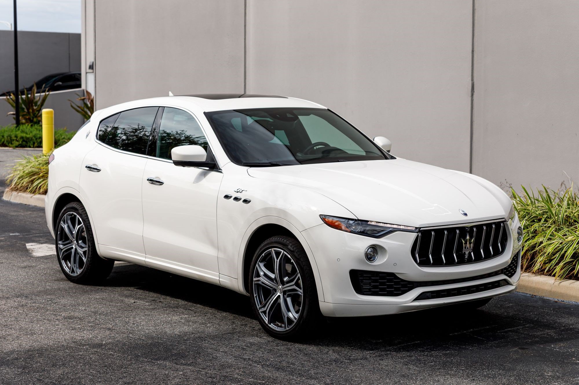 Used 2023 Maserati Levante GT AWD/4WD image 7