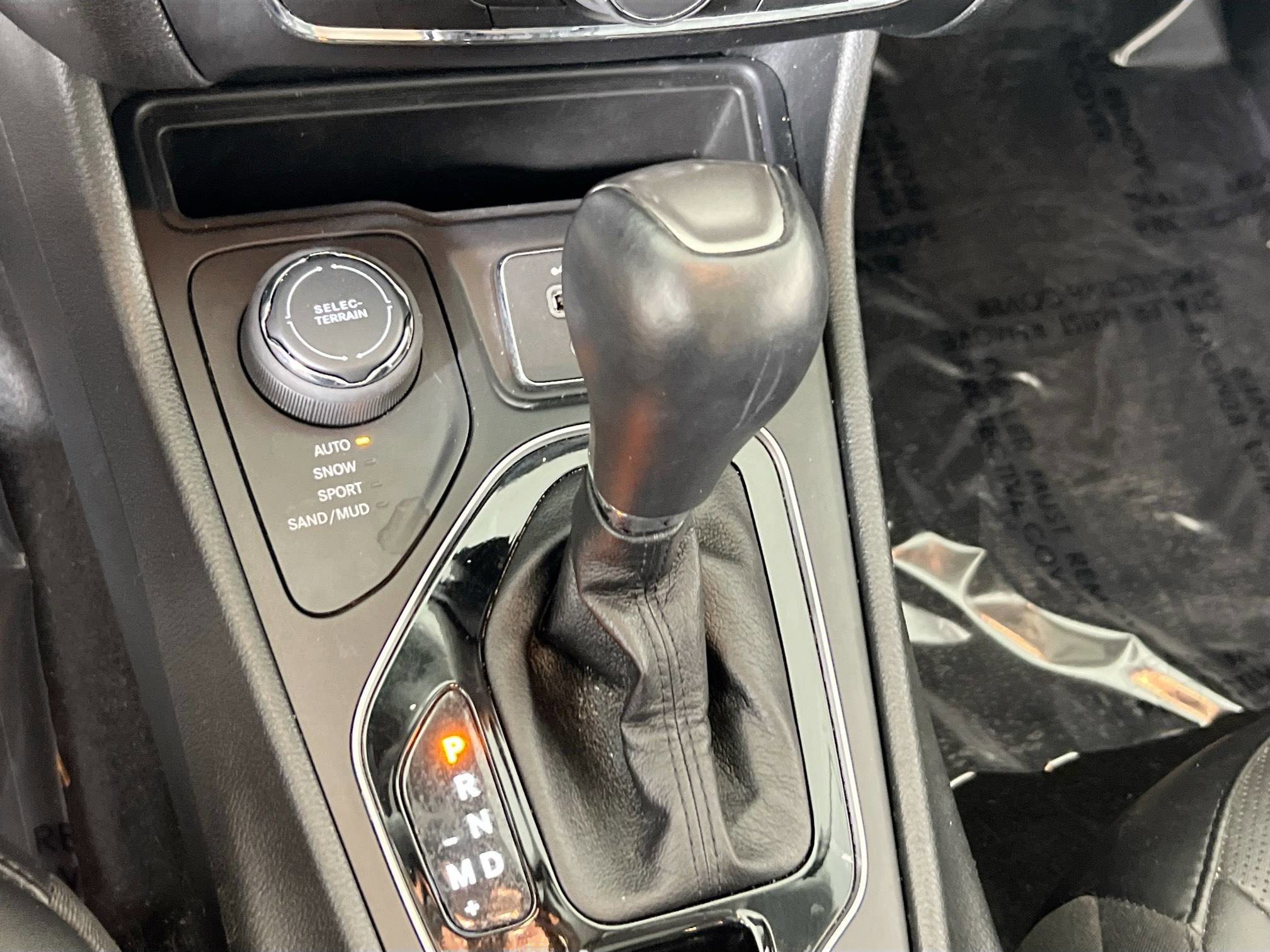 Used 2022 Jeep Cherokee Limited image 16