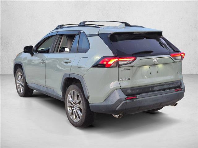 Used 2019 Toyota RAV4 XLE Premium w/ Cold Weather Package FWD image 7