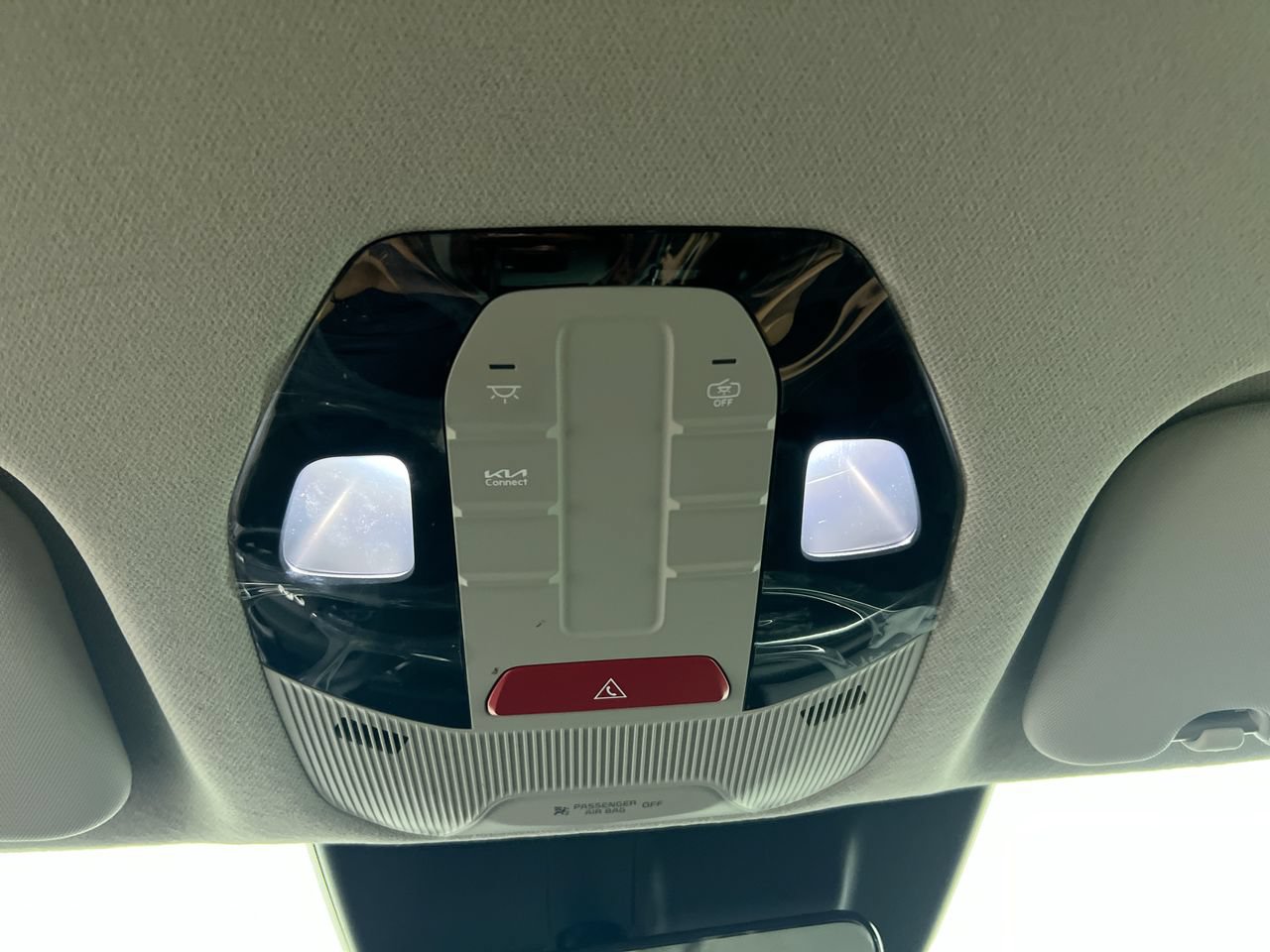 New 2026 Kia K4 FWD image 18