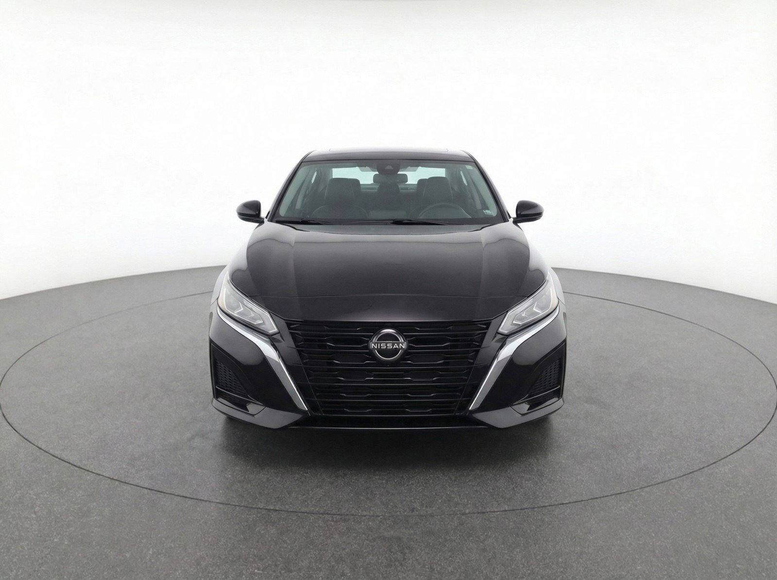 Used 2024 Nissan Altima 2.5 SL image 2