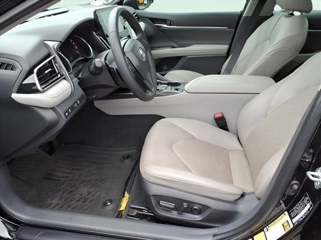 Used 2022 Toyota Camry XSE w/ Navigation Package FWD image 11