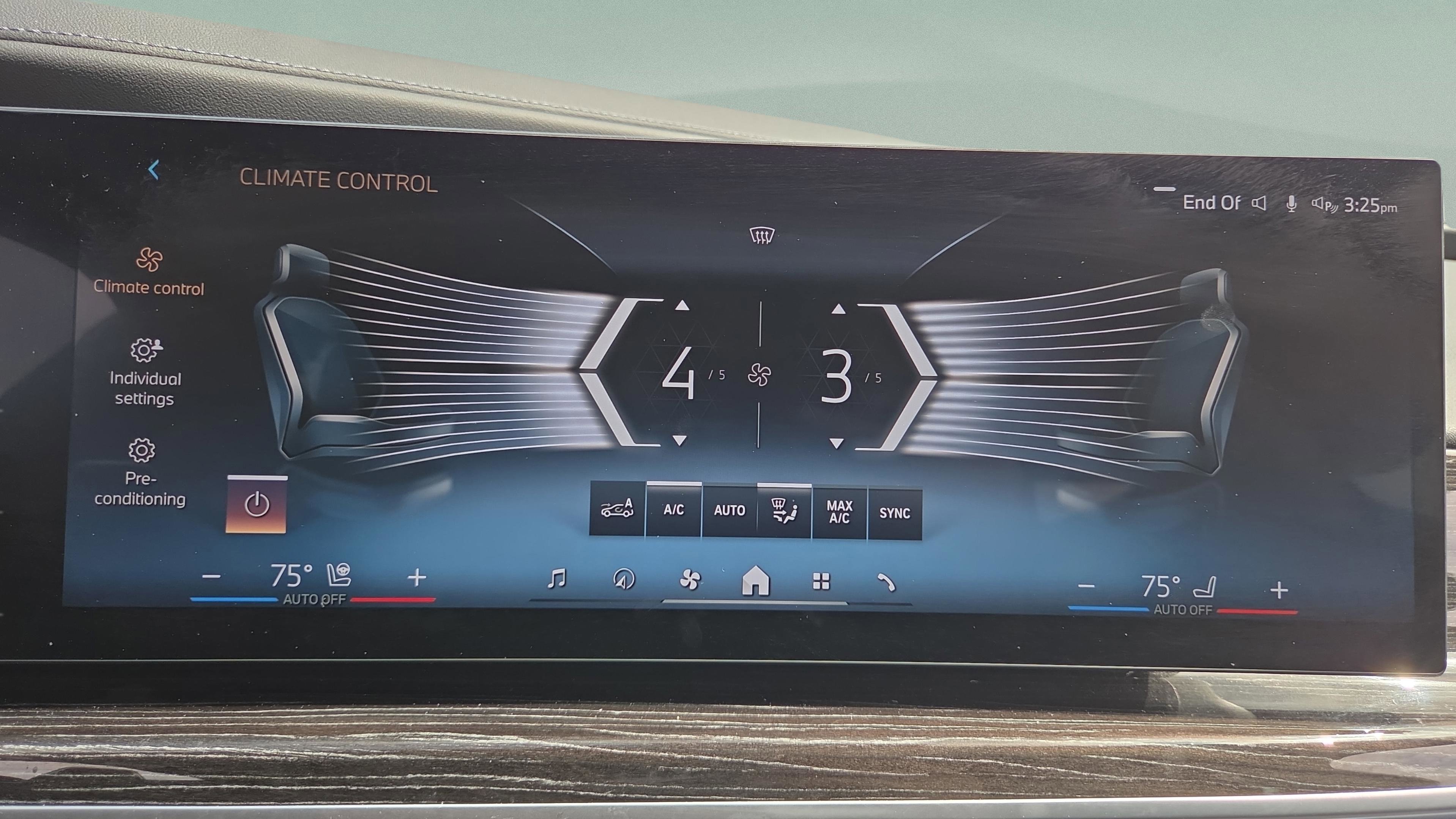 Certified 2023 BMW 740i RWD image 31