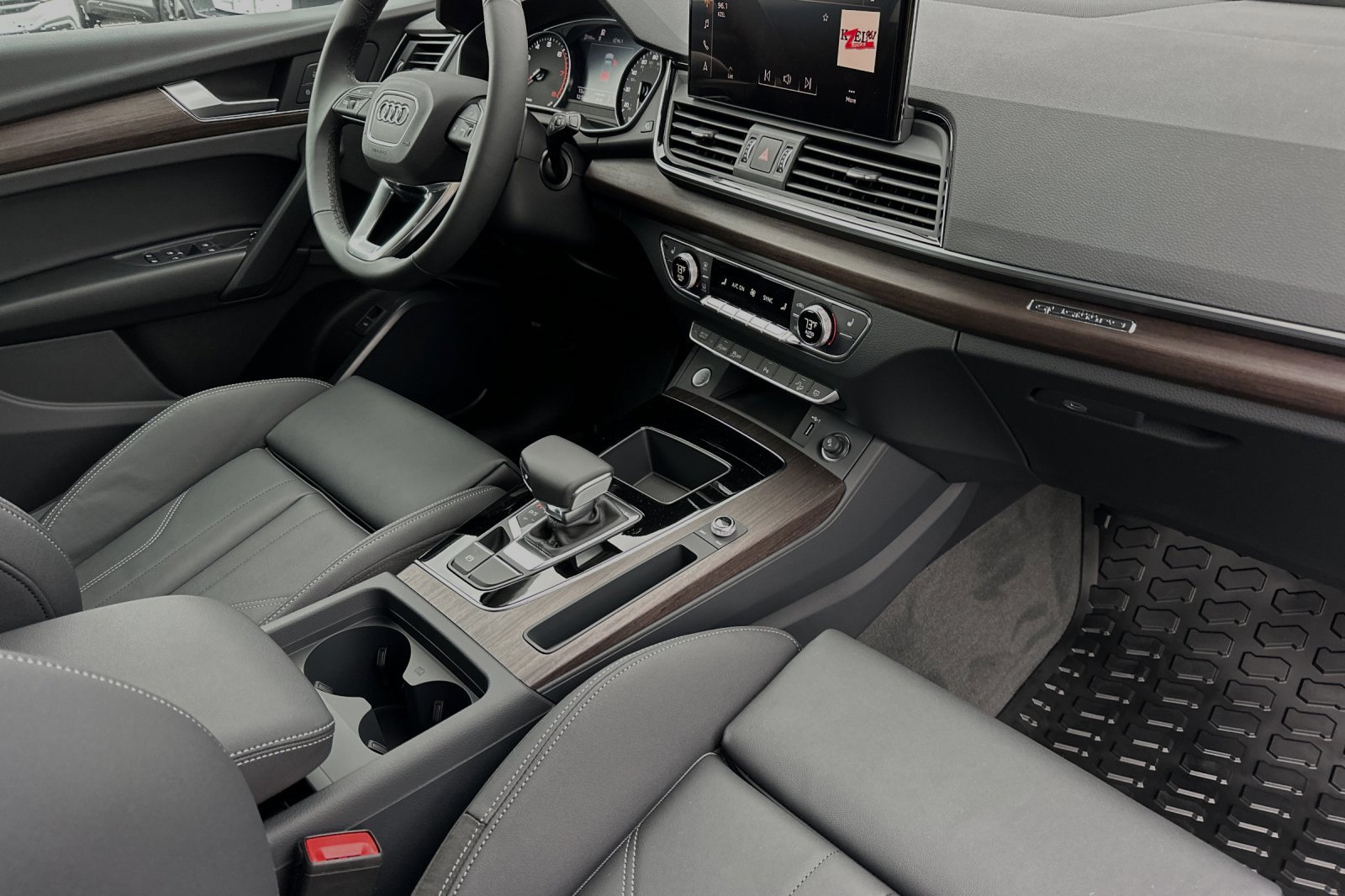 Certified 2025 Audi Q5 2.0T Premium image 15