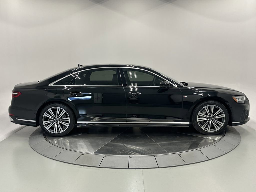 Used 2023 Audi A8 L 3.0T image 8