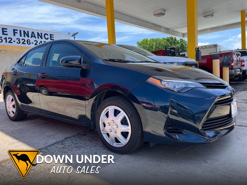 Used 2017 Toyota Corolla LE FWD image 1