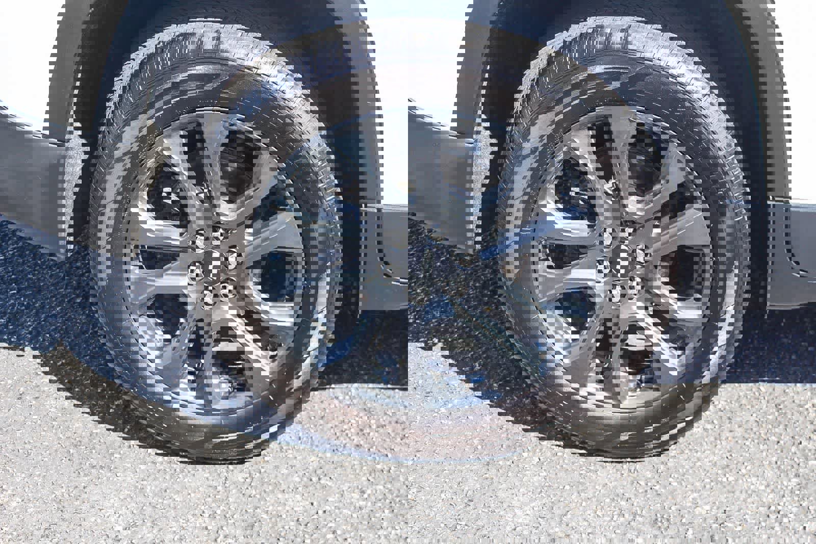 Used 2018 Chevrolet Traverse RS image 13