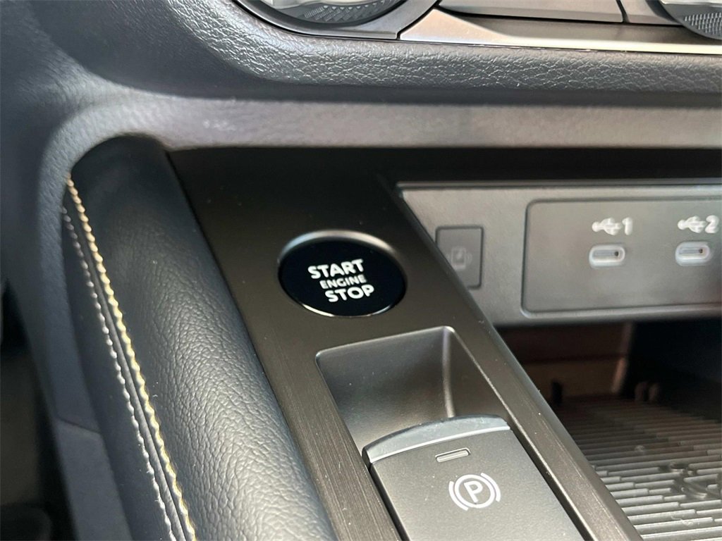 New 2025 Nissan Kicks SV w/ Illumination Package image 27