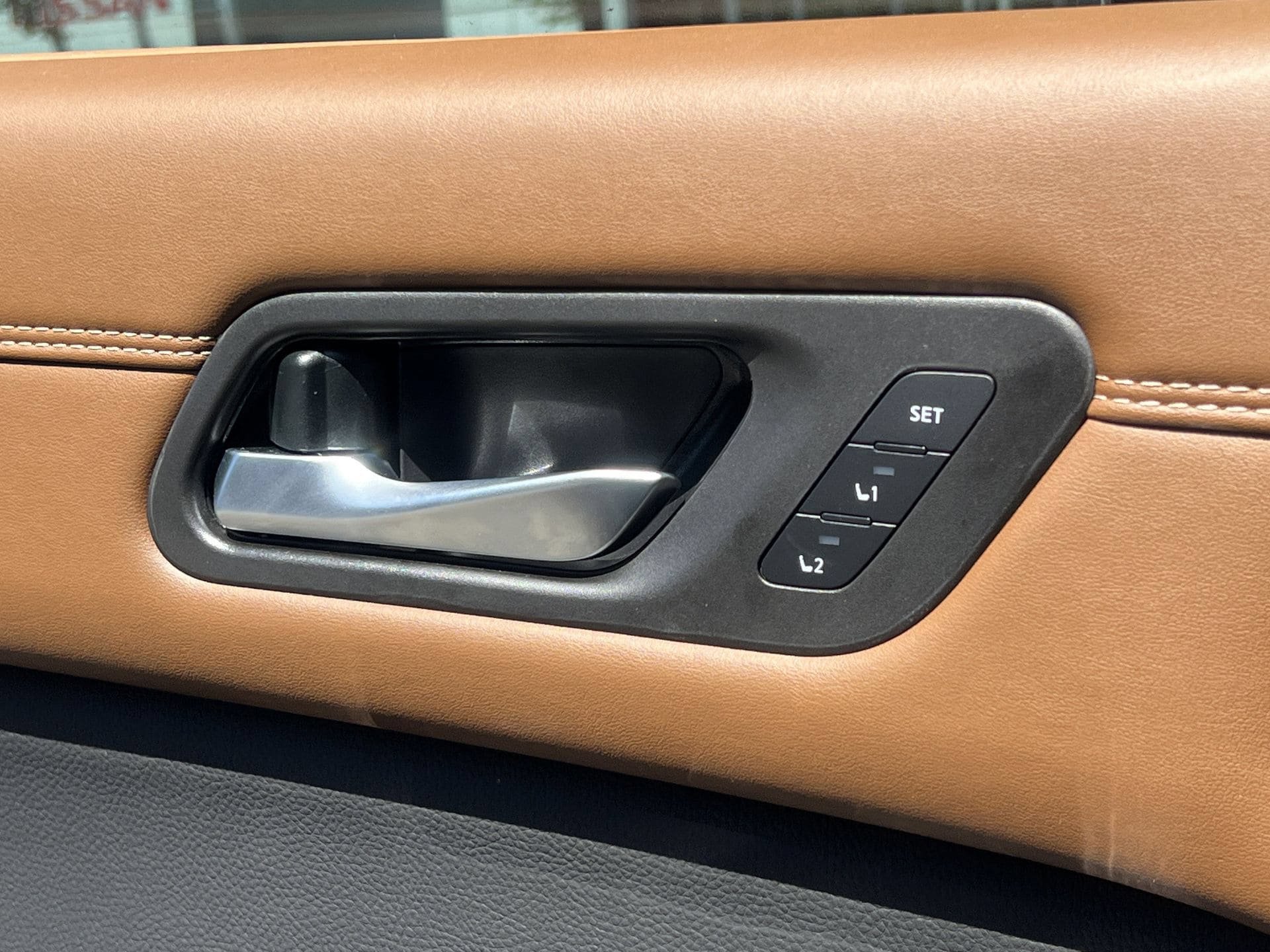 New 2026 Nissan Pathfinder Platinum AWD/4WD image 15