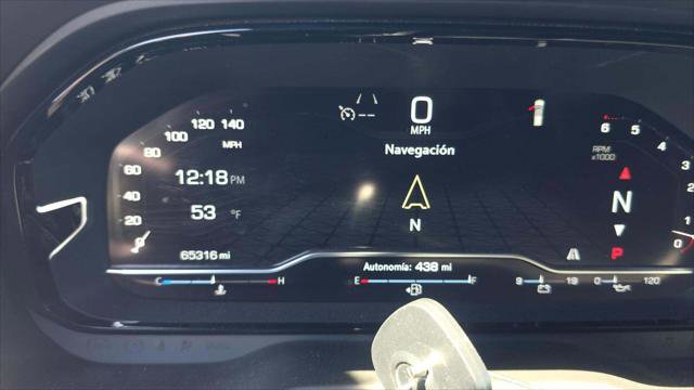 Used 2024 GMC Yukon XL Denali image 12