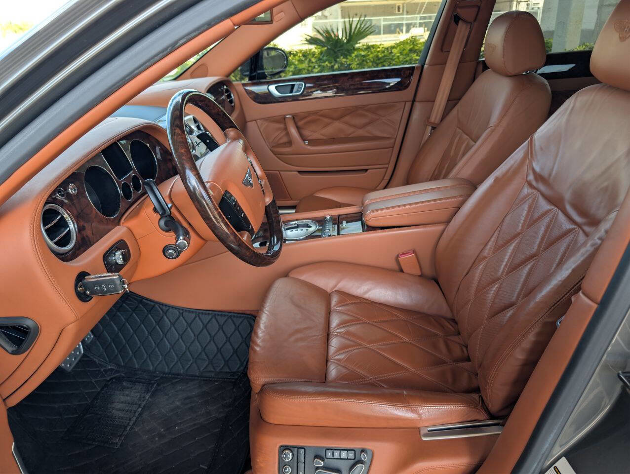 Used 2008 Bentley Flying Spur Flying Spur image 16