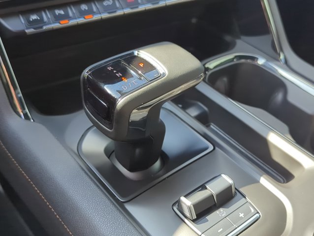 Used 2024 GMC Sierra 1500 AT4 w/ Technology Package AWD/4WD image 10