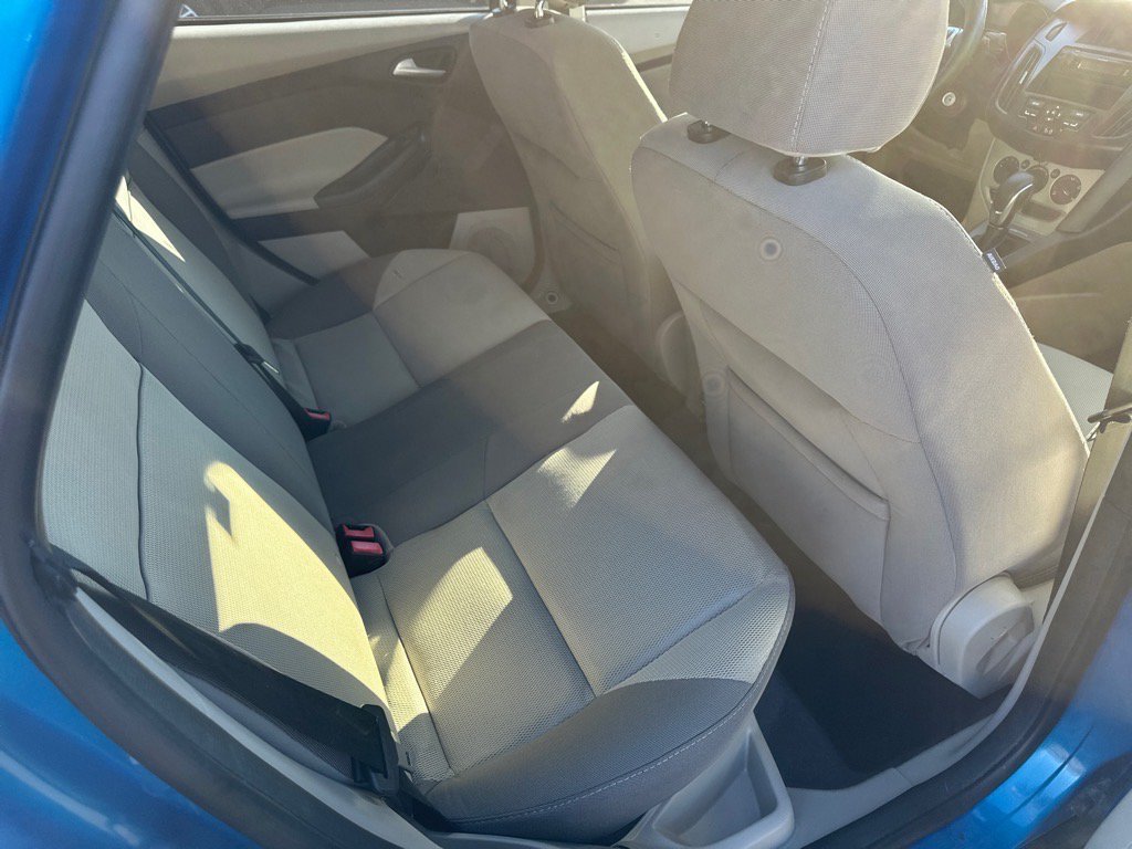 Used 2013 Ford Focus SE FWD image 17