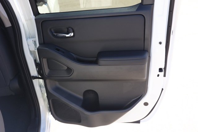 New 2025 Nissan Frontier SV image 18