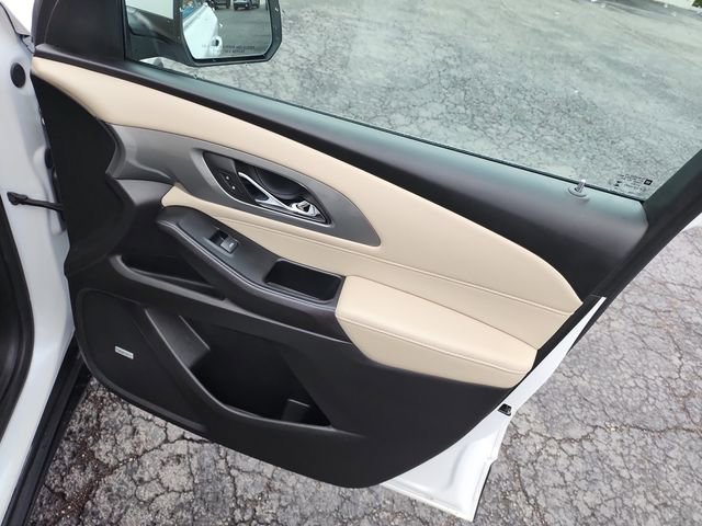 Used 2023 Chevrolet Traverse LT w/ LT Premium Package image 12