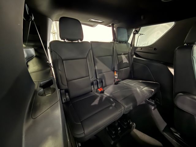 Used 2025 GMC Yukon Denali RWD image 14