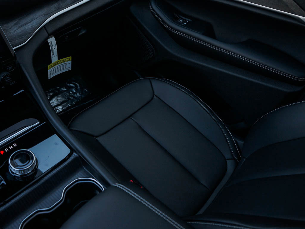 New 2025 Jeep Grand Cherokee L Limited w/ Trailer Tow Package image 26