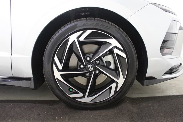 Used 2025 Hyundai Sonata SEL FWD image 28
