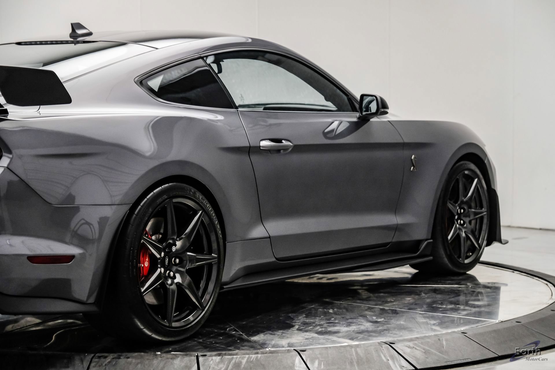 Used 2021 Ford Mustang Shelby GT500 w/ Carbon Fiber Track Pack image 20