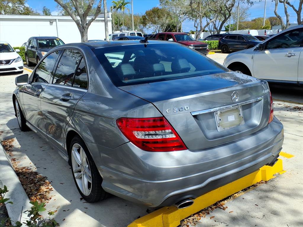 Used 2013 Mercedes-Benz C 300 4MATIC Sedan image 11