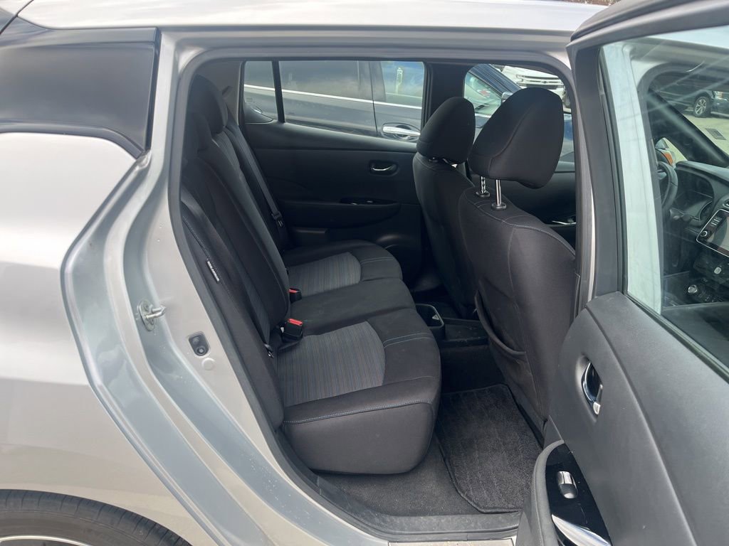 Used 2022 Nissan Leaf SV w/ Protection Package image 6
