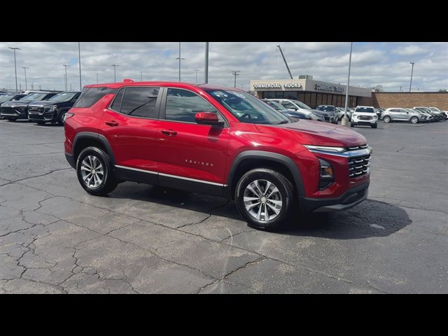 Certified 2025 Chevrolet Equinox LT AWD/4WD image 2