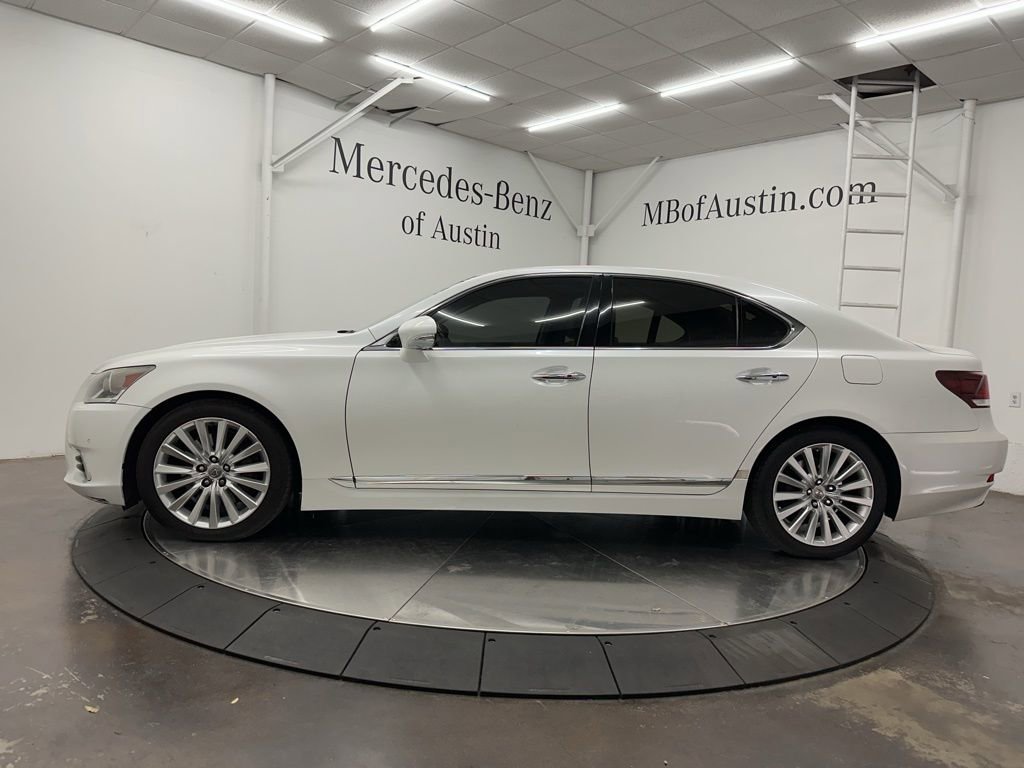 Used 2014 Lexus LS 460 AWD w/ Comfort Package image 4