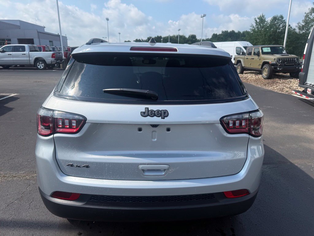 New 2026 Jeep Compass Latitude AWD/4WD image 5