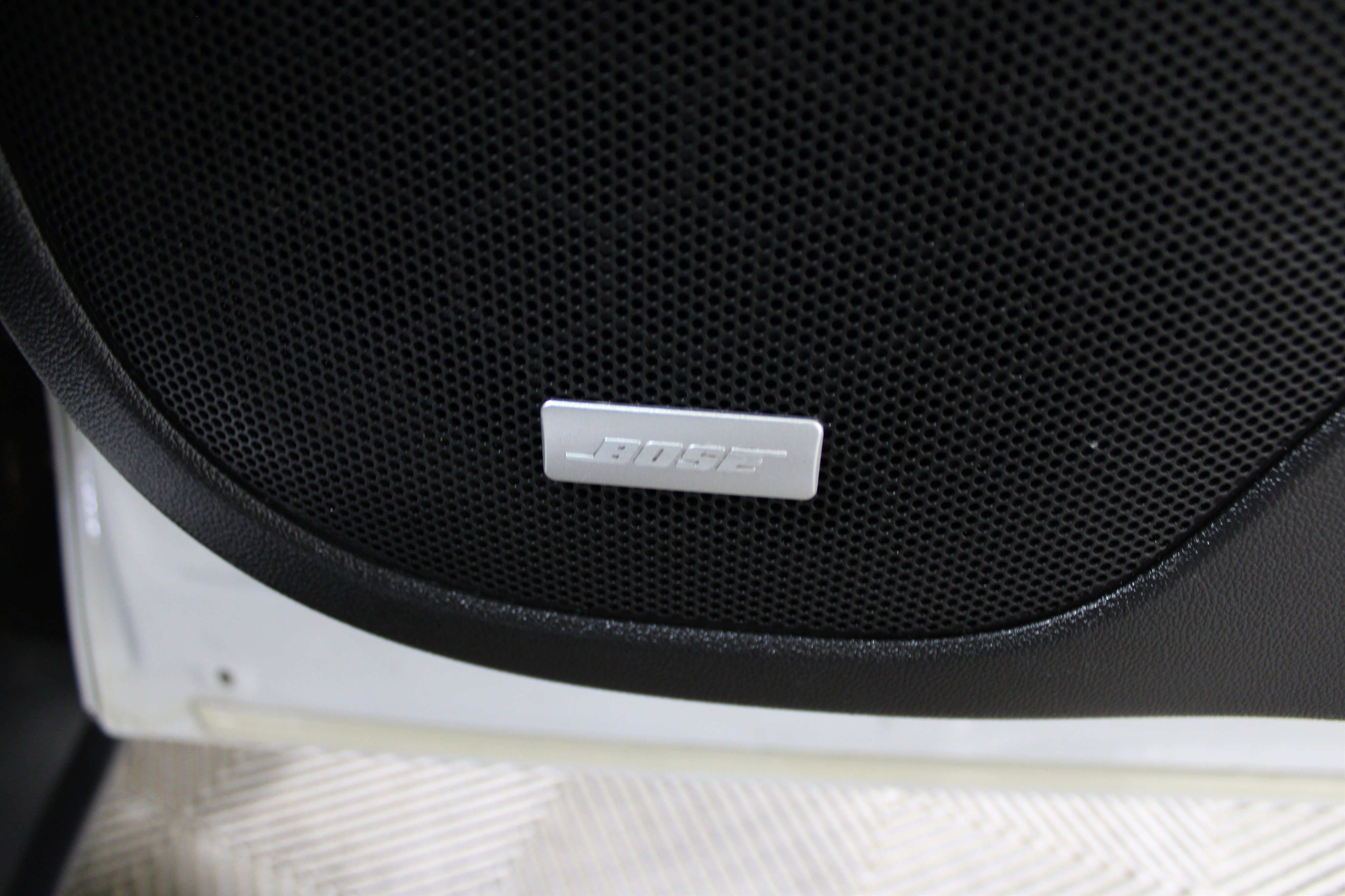 Used 2020 GMC Acadia Denali w/ Trailering Package image 38