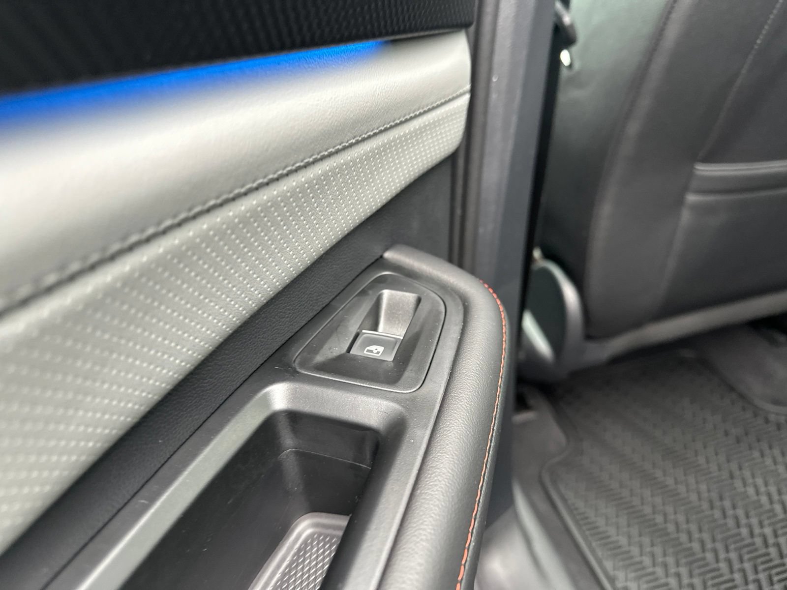 Certified 2026 Volkswagen Atlas Peak Edition AWD/4WD image 26
