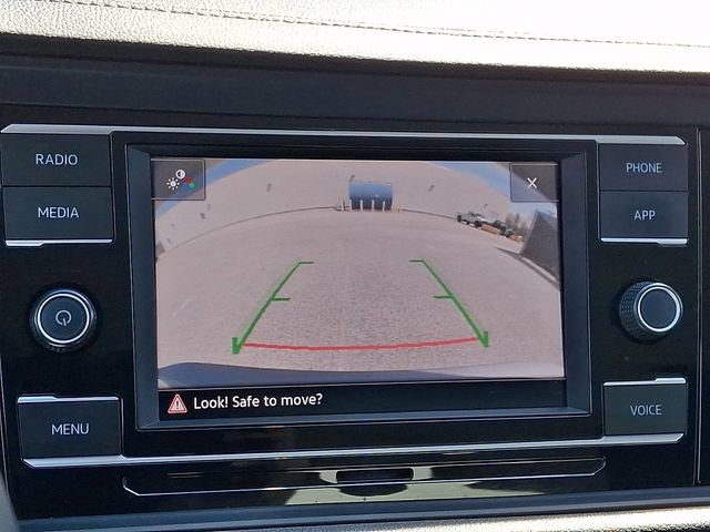 Used 2022 Volkswagen Jetta S image 4