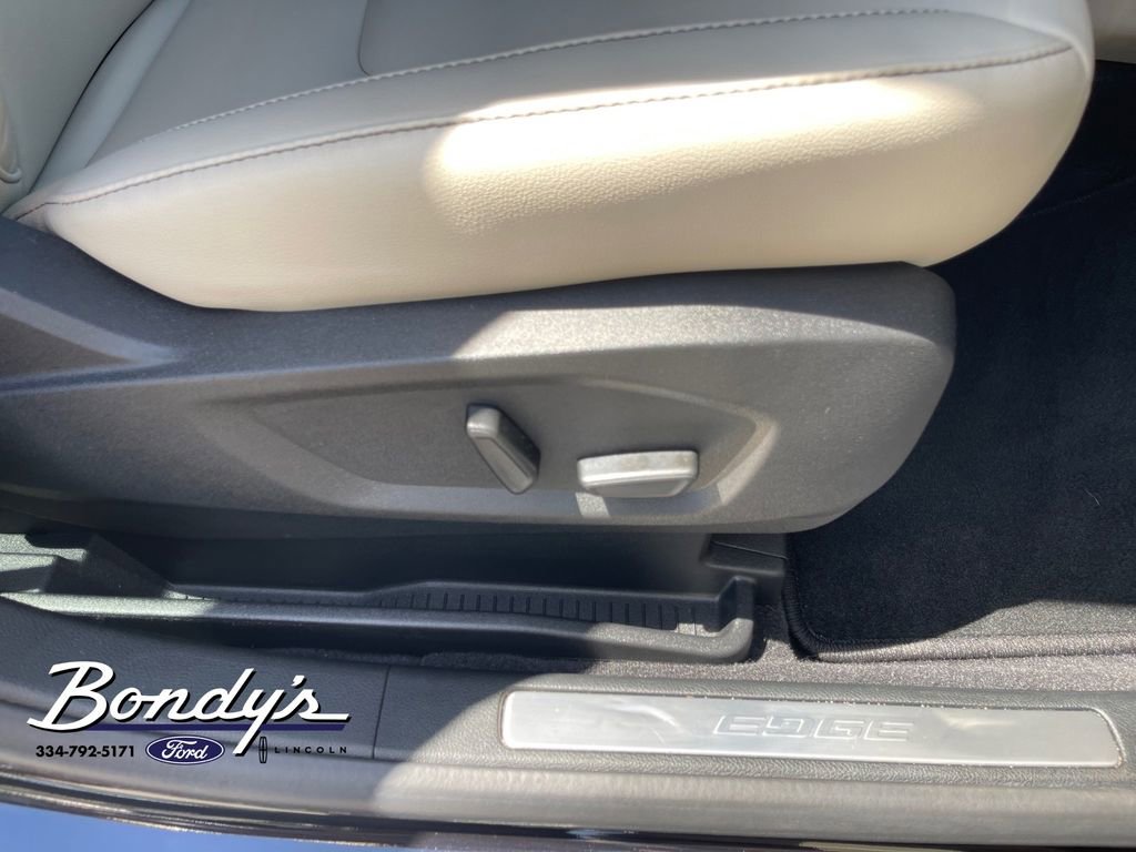 Used 2024 Ford Edge Titanium image 15